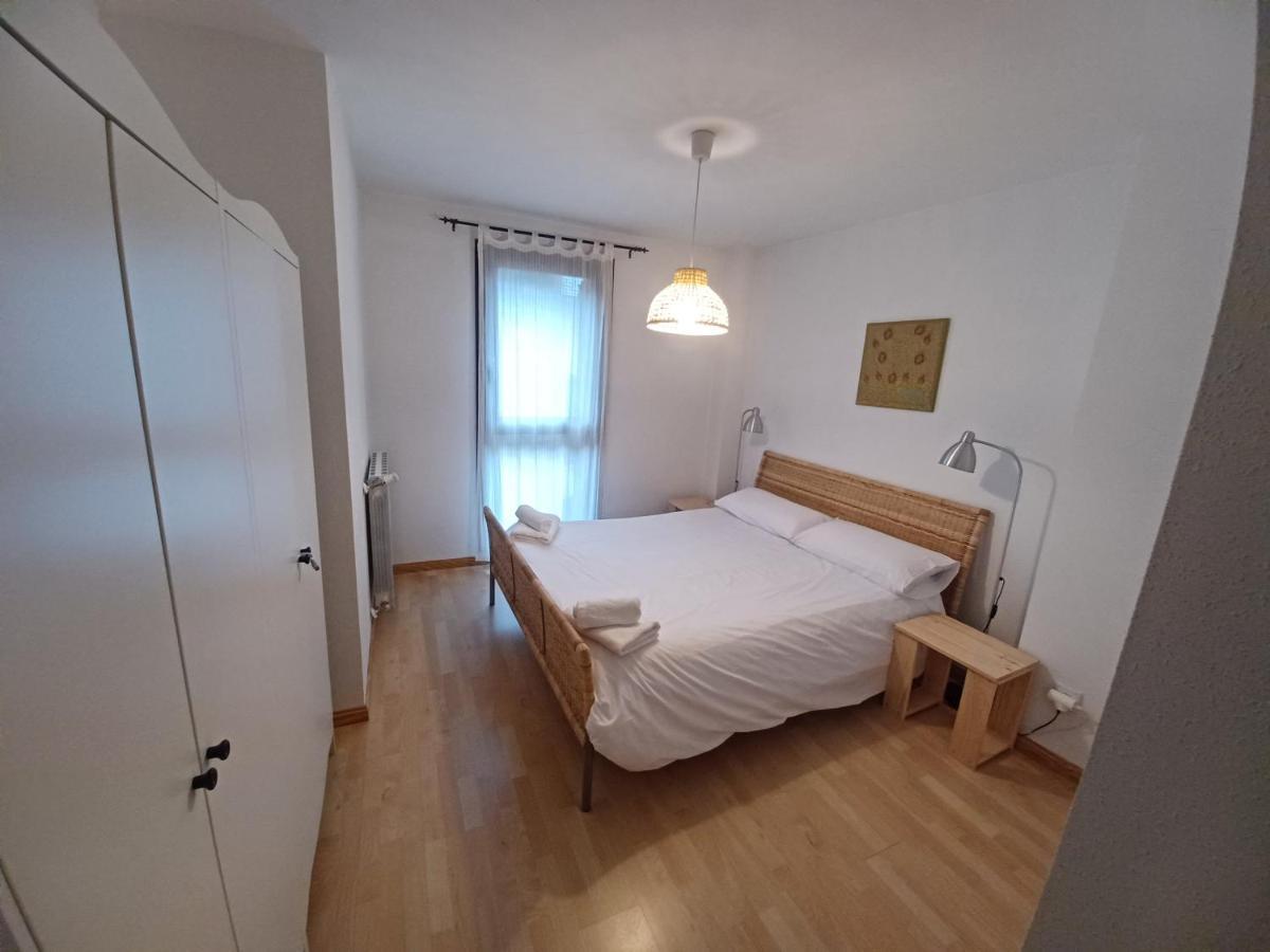 Apartament En El Pleno Centro De Biescas Con Garaje, Ascensor Y Wifi Zewnętrze zdjęcie